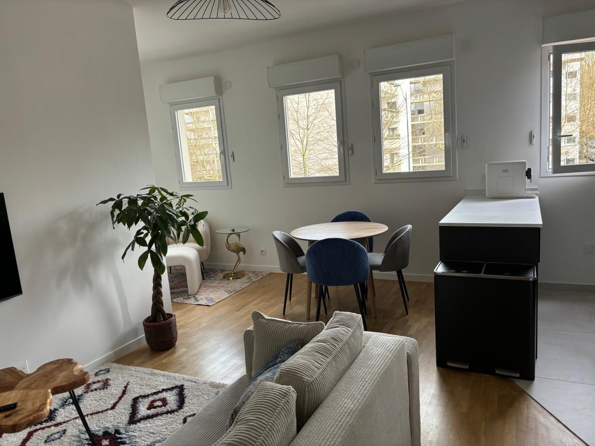 Le Boudoir - 2 Pieces Et Parking Apartment เลอเปลซีส์-โรแบงซง ภายนอก รูปภาพ
